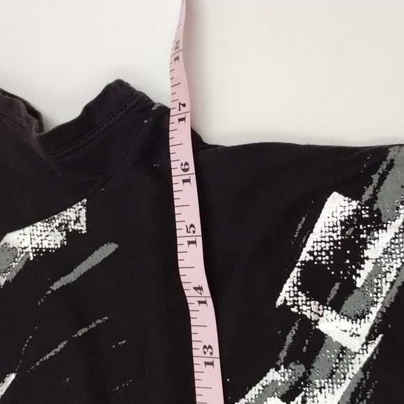 TAHARI black with silver metallic print size small fitted short sleeve tee vneck - Picture 5 of 8